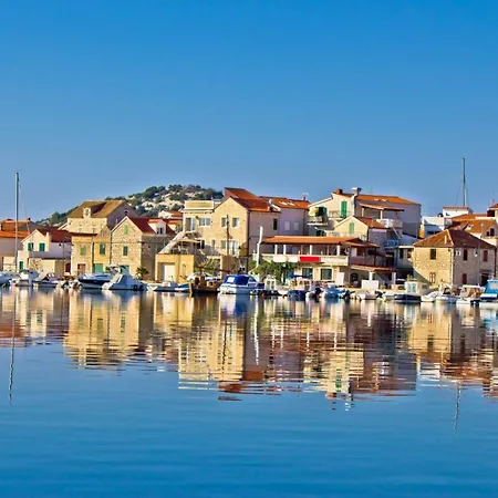 Apartamento In Tribunj With Sea View, Balcony, Air Conditioning, W-lan 5034-2 Tribalj