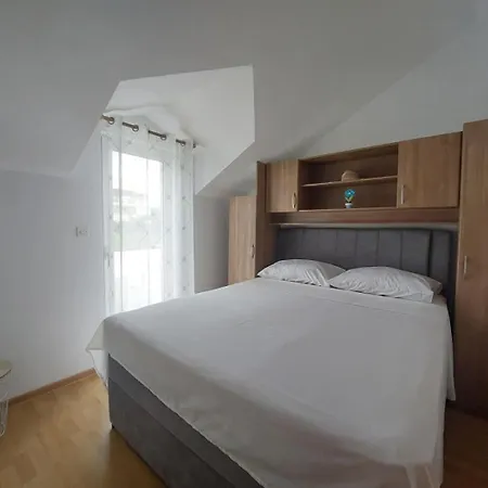 In Tribunj With Sea View, Balcony, Air Conditioning, W-lan 5034-2 * Tribalj