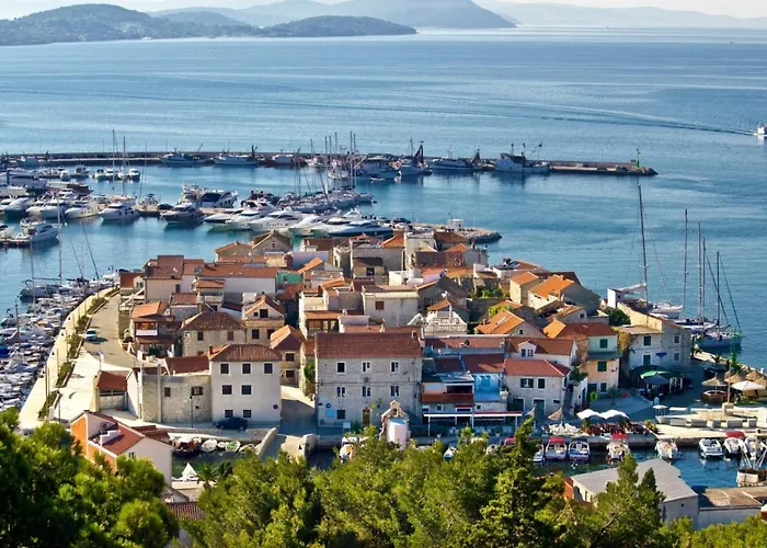 Appartement In Tribunj With Sea View, Balcony, Air Conditioning, W-lan 5034-2 Tribalj